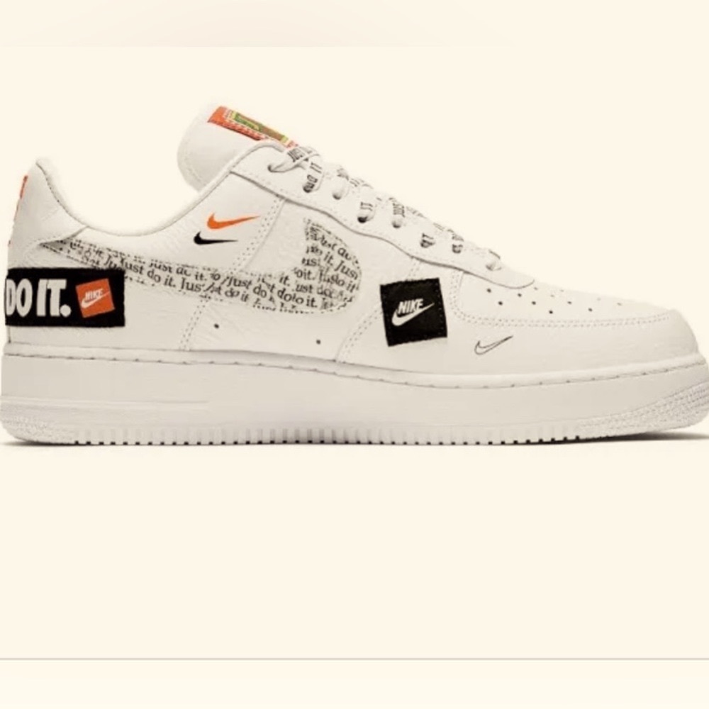 Nike Air Force 1 Low “07” PRM’ Just do it’ Sneaker.